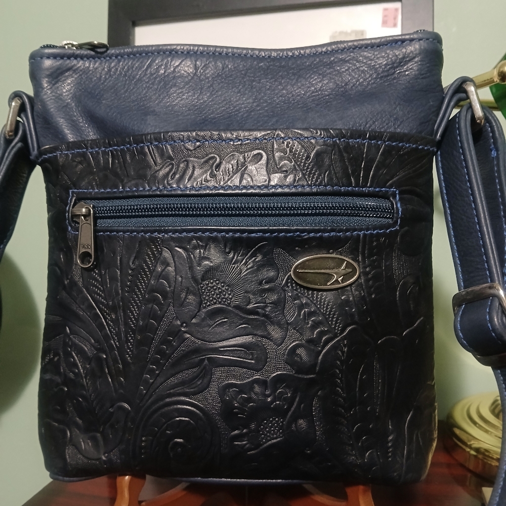 NWOT Silver Star Artisan Leather Bag